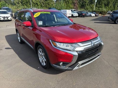 Used 2020 Mitsubishi Outlander ES AWD/4WD image 2