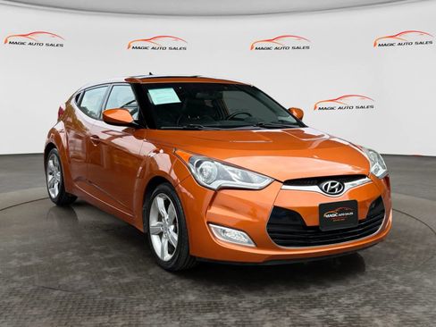 Used 2014 Hyundai Veloster w/ Style Package 02 FWD image 5