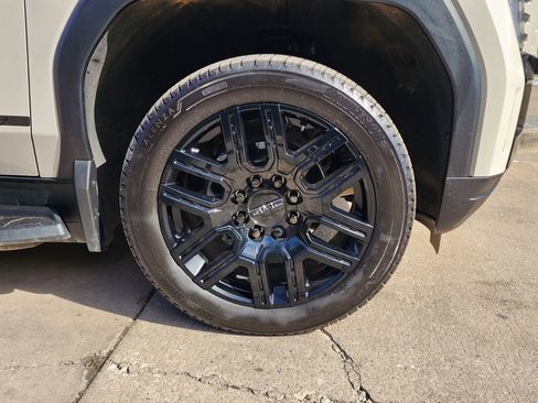 New 2026 GMC Sierra EV Elevation w/ LPO, Elevation Dark Package image 50