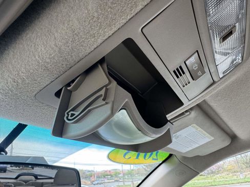 Used 2013 Toyota Highlander Plus image 30