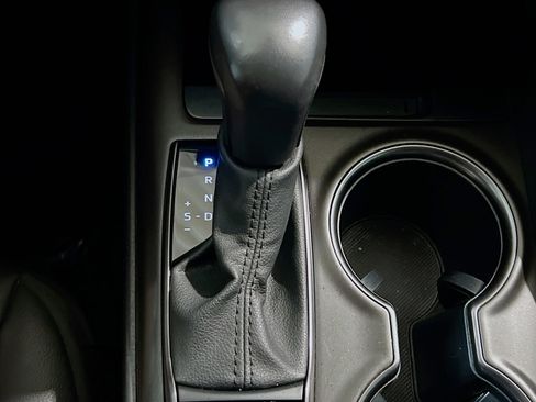 Used 2024 Toyota Camry SE FWD image 12