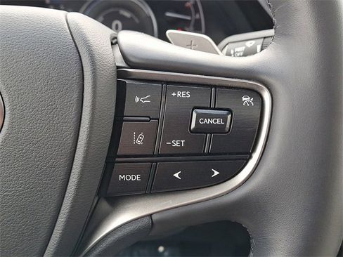 Used 2022 Lexus ES 300h w/ Accessory Package image 22