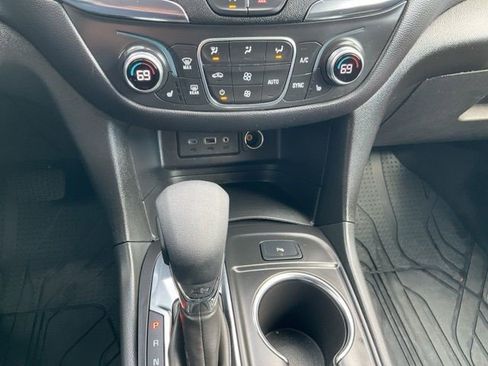 Certified 2024 Chevrolet Equinox LT w/ LPO, Floor Liner Package image 16