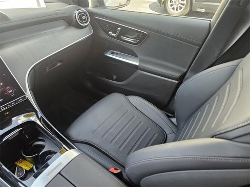 Certified 2025 Mercedes-Benz GLC 300 4MATIC image 28