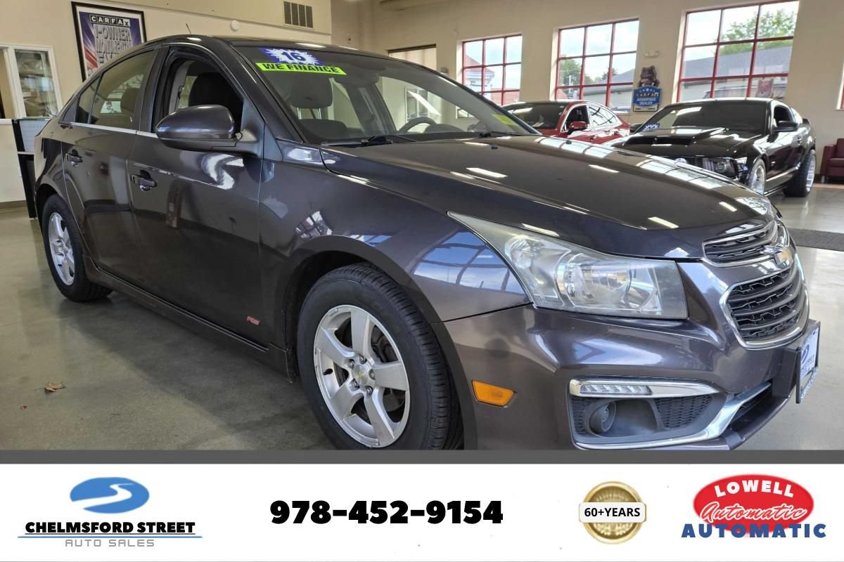 Used 2016 Chevrolet Cruze LT FWD image 1