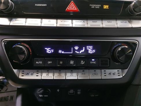 Used 2018 Hyundai Sonata Limited w/ Limited Ultimate Package 03 image 22