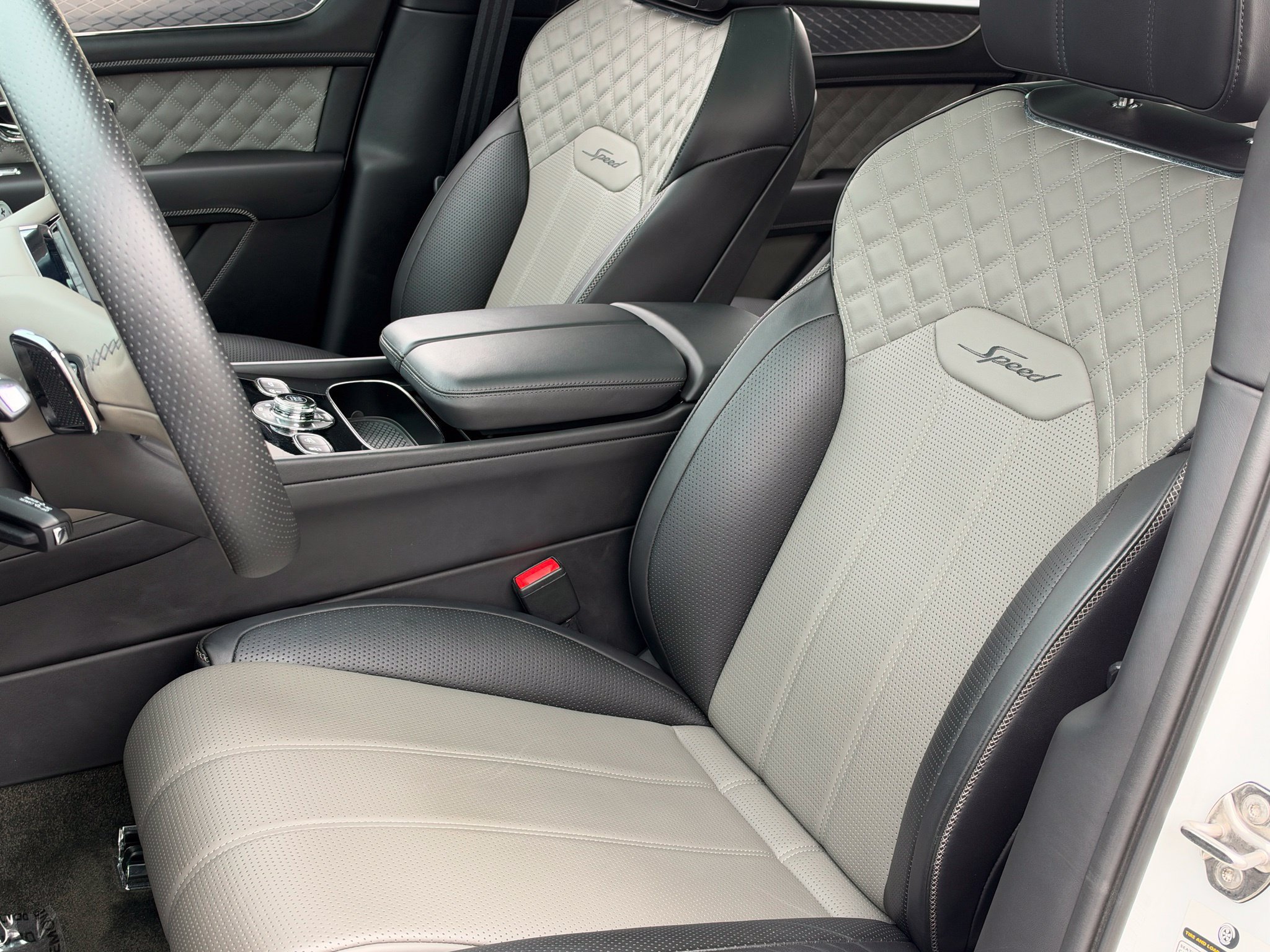 Used 2022 Bentley Bentayga Speed AWD/4WD image 18