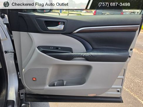 Used 2016 Toyota Highlander Limited Platinum AWD/4WD image 46