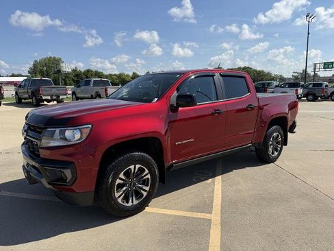 Used 2021 Chevrolet Colorado Z71 w/ Safety Package AWD/4WD image 4