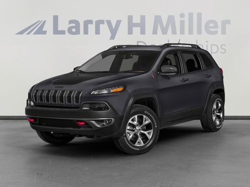 Used 2016 Jeep Cherokee Trailhawk w/ Cold Weather Group image 1
