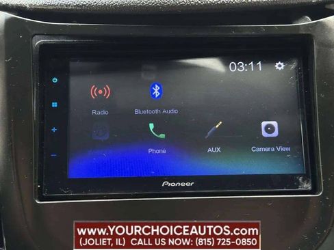 Used 2019 Chevrolet Cruze LT w/ Convenience Package FWD image 26