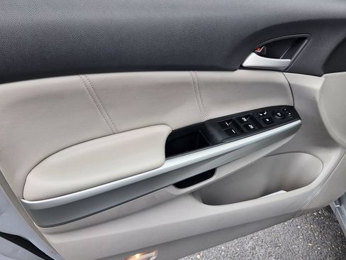Used 2009 Honda Accord EX-L image 6