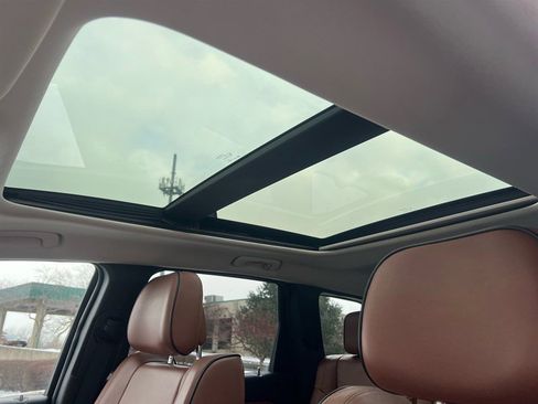 Used 2013 Jeep Grand Cherokee Overland image 39