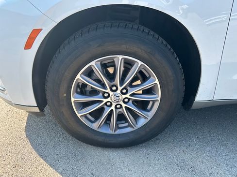 Used 2024 Buick Enclave Premium image 7