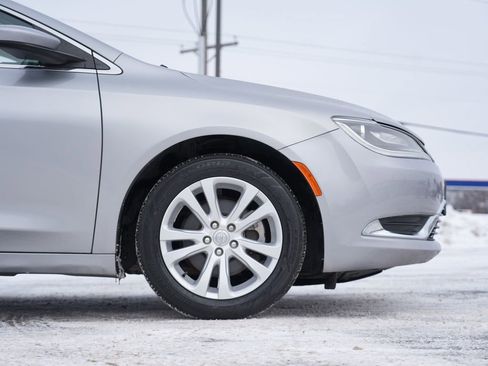 Used 2015 Chrysler 200 Limited image 11