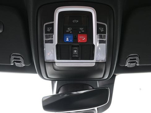 Used 2023 RAM 1500 Laramie AWD/4WD image 28