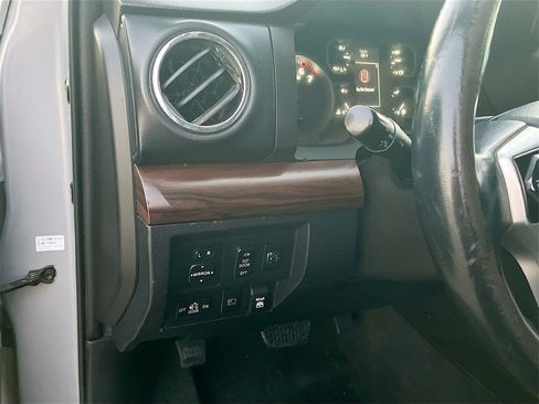 Used 2021 Toyota Tundra Limited w/ Limited Premium Package image 10