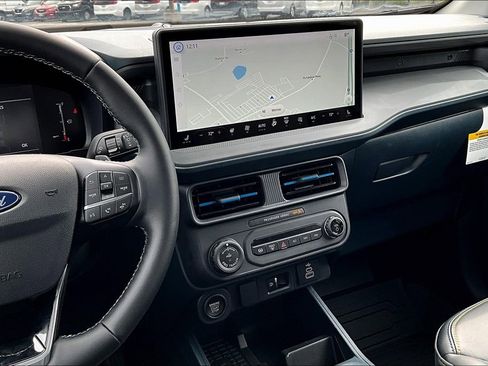 New 2025 Ford Maverick Lobo image 7