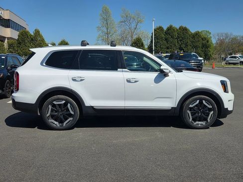 Used 2025 Kia Telluride S AWD/4WD image 3