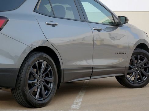 Used 2024 Chevrolet Equinox RS FWD image 35