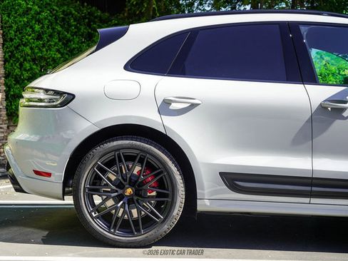 Used 2025 Porsche Macan GTS image 10