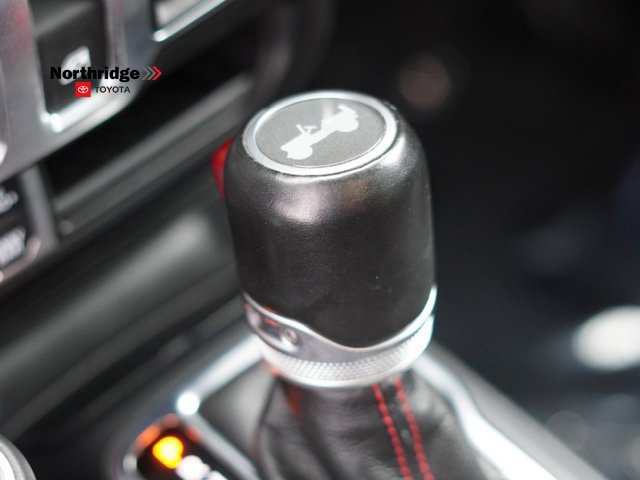 Used 2021 Jeep Wrangler Rubicon AWD/4WD image 34