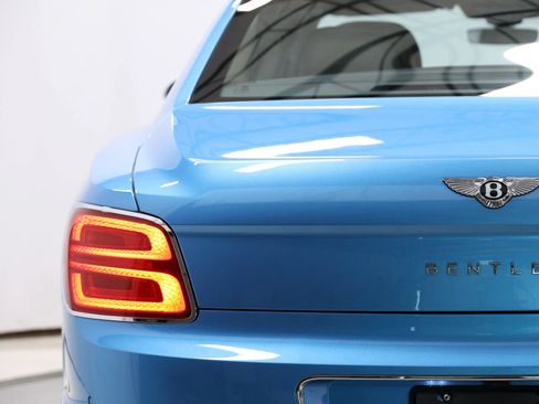 Used 2022 Bentley Flying Spur V8 AWD/4WD image 92