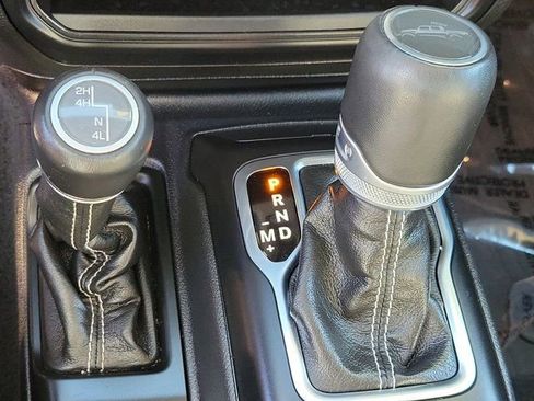 Used 2023 Jeep Gladiator Overland w/ Popular Equipment Package image 29