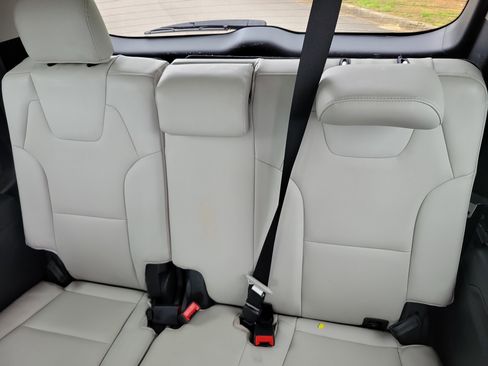 Used 2021 Kia Telluride S FWD image 8