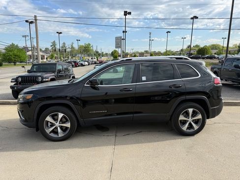 Used 2021 Jeep Cherokee Limited image 9