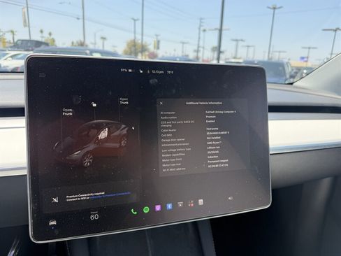 Used 2024 Tesla Model Y Long Range AWD/4WD image 17