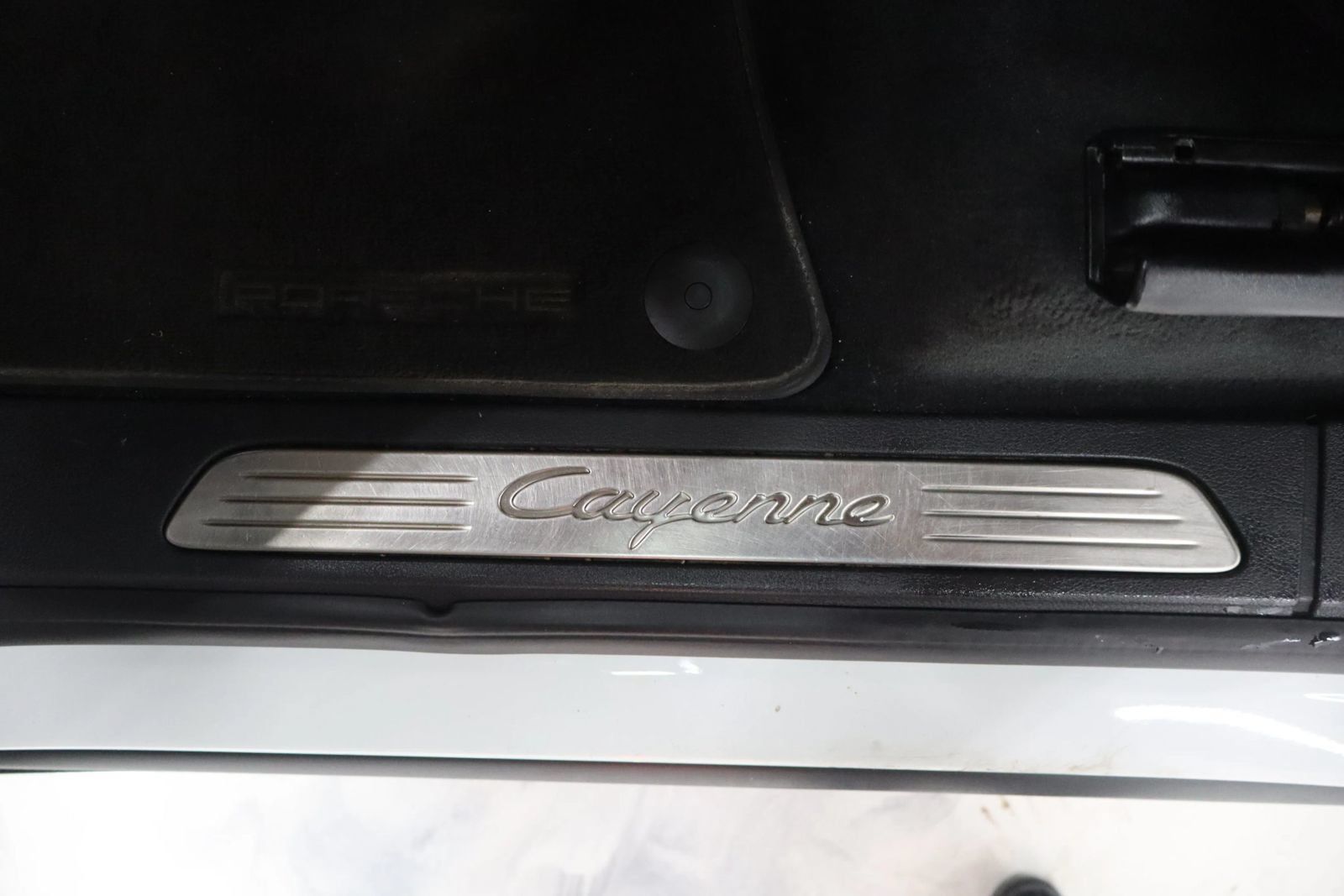 Used 2018 Porsche Cayenne AWD/4WD image 39
