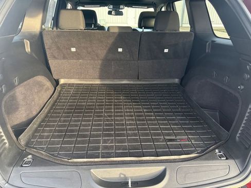 Used 2014 Jeep Grand Cherokee Laredo w/ Security & Convenience Group image 25