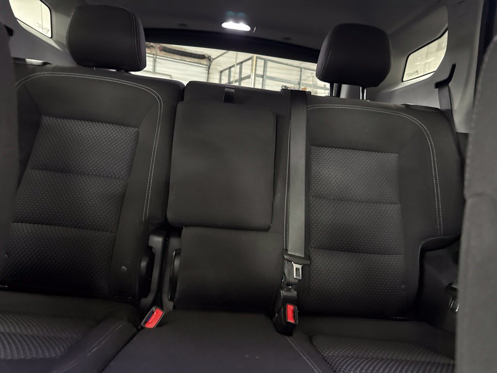 Used 2023 GMC Terrain SLE w/ LPO, Floor Liner Package AWD/4WD image 23