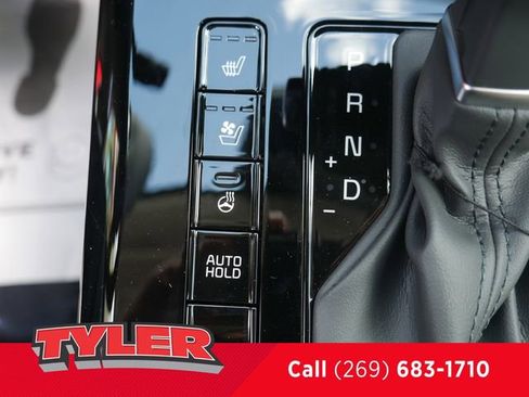 Used 2025 Kia Niro SX image 35