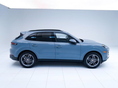 Certified 2026 Porsche Cayenne AWD/4WD image 8