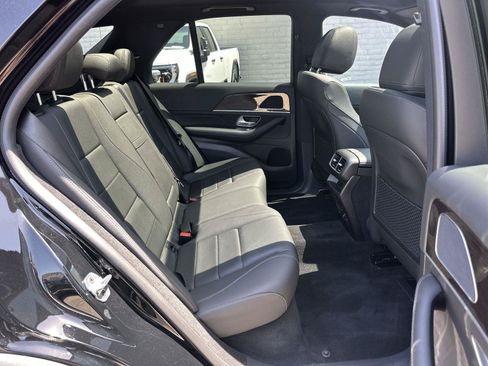 Used 2025 Mercedes-Benz GLE 450e 4MATIC w/ Driver Assistance Package image 27