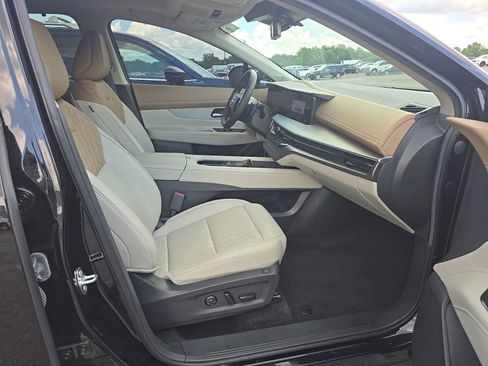 Used 2025 Nissan Murano Platinum AWD/4WD image 13