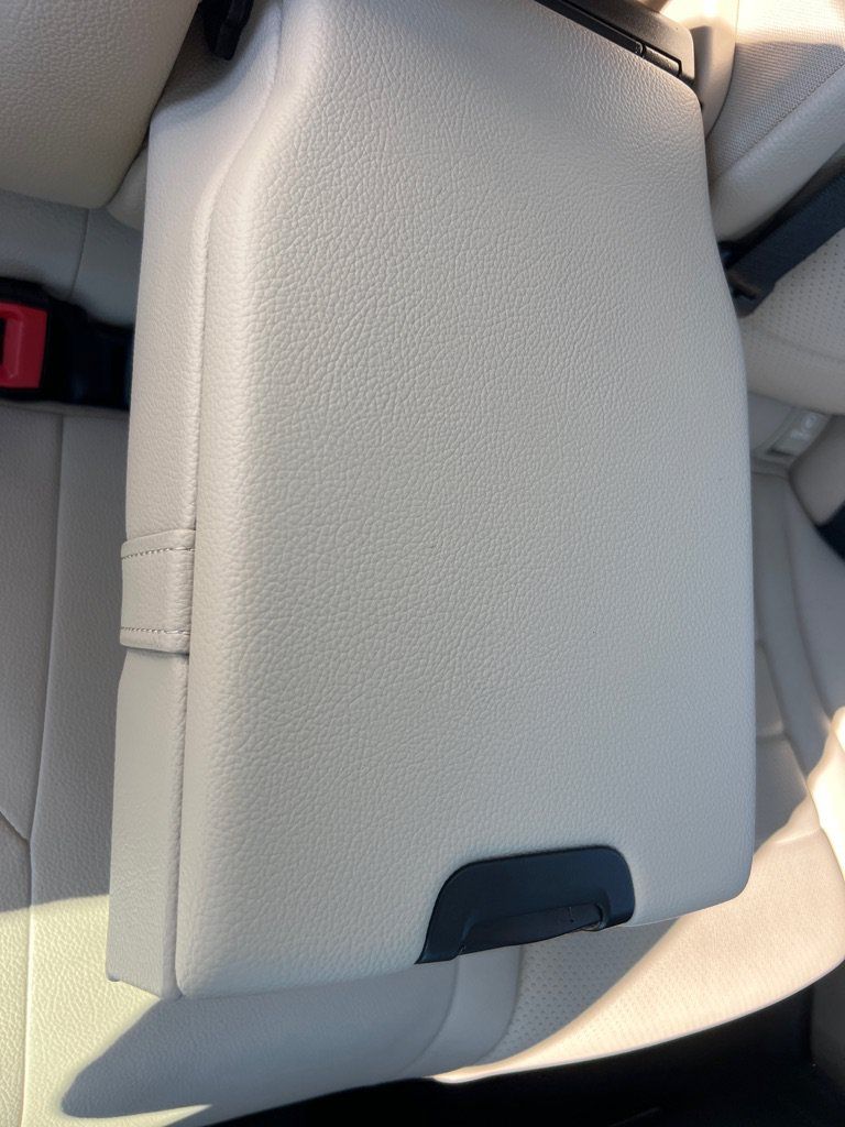 Used 2021 Mercedes-Benz C 300 4MATIC Sedan image 17