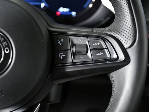 Used 2024 Alfa Romeo Tonale Veloce image 13