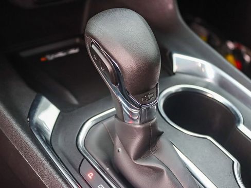 Used 2022 Chevrolet Traverse LT image 45