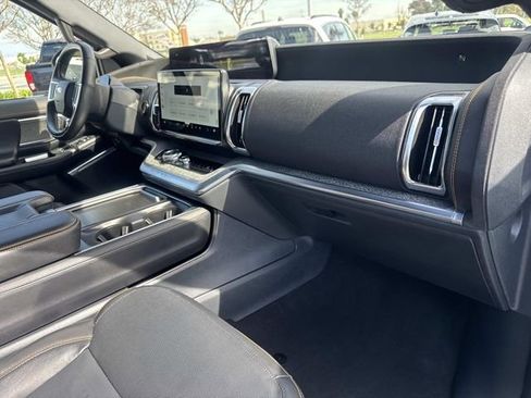 Used 2025 Ford Expedition Tremor image 36