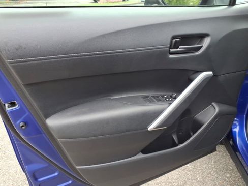 Used 2024 Toyota Corolla Cross LE w/ Moonroof Package AWD/4WD image 10