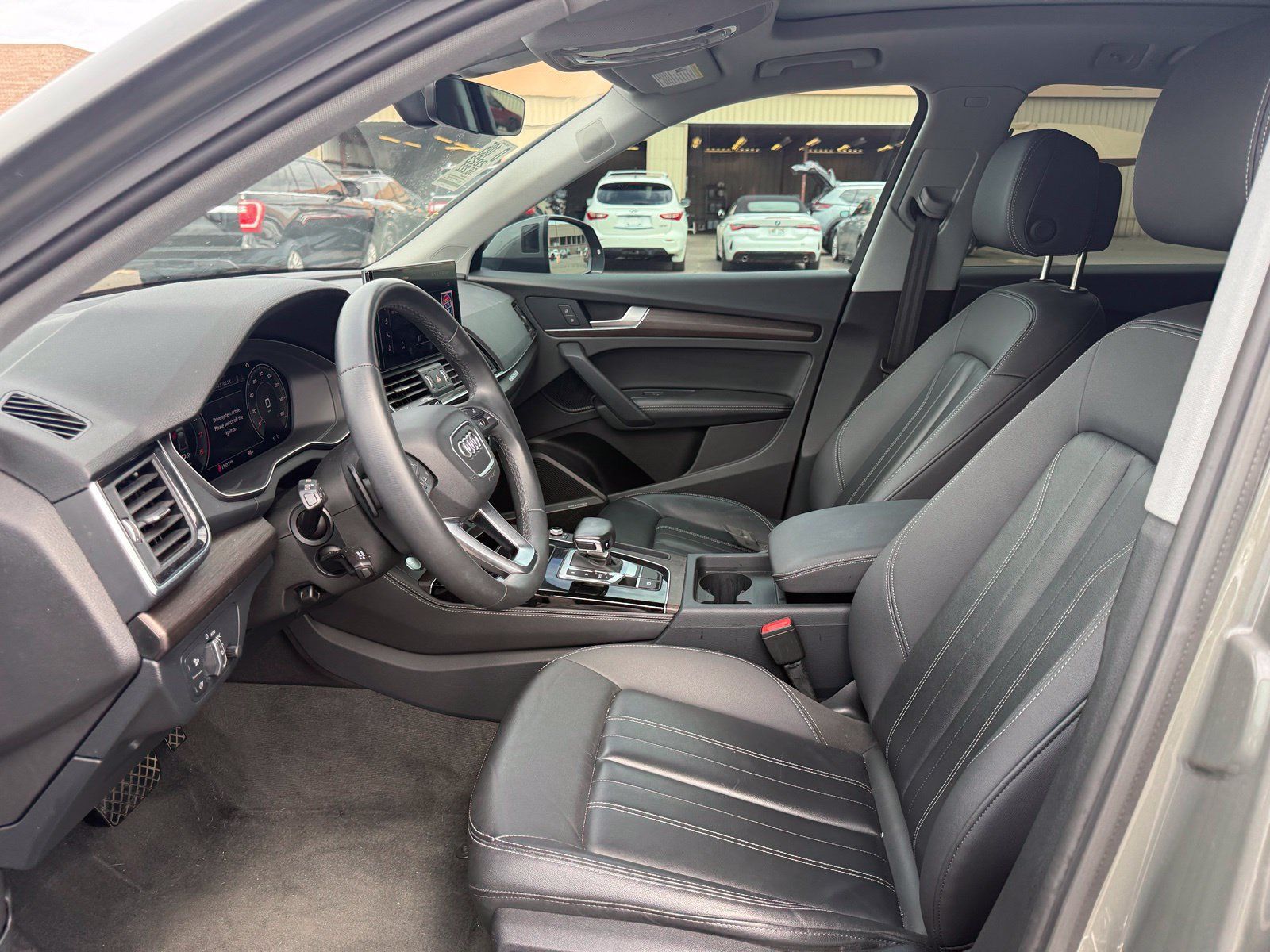 Used 2023 Audi Q5 2.0T Premium Plus w/ Premium Plus Package AWD/4WD image 11