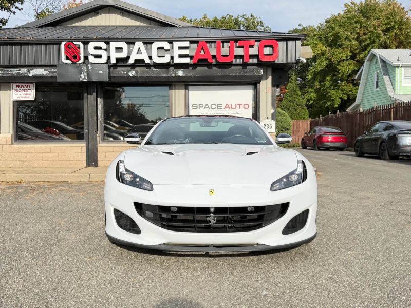 Used 2019 Ferrari Portofino RWD image 2