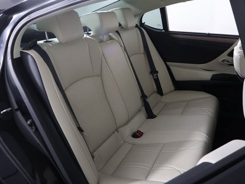 Used 2023 Lexus ES 350 w/ Ultra Luxury Package image 36