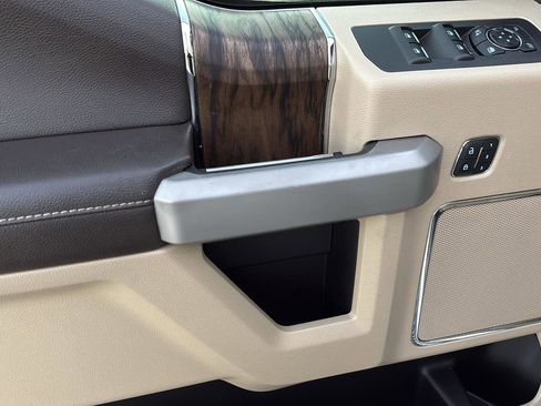 Used 2018 Ford F150 Lariat w/ Equipment Group 502A Luxury image 11