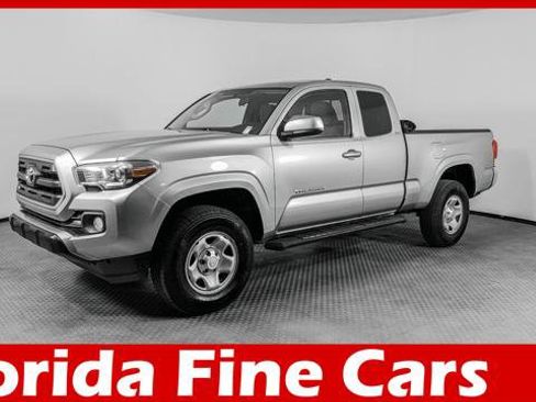 Used 2017 Toyota Tacoma SR5 RWD image 1