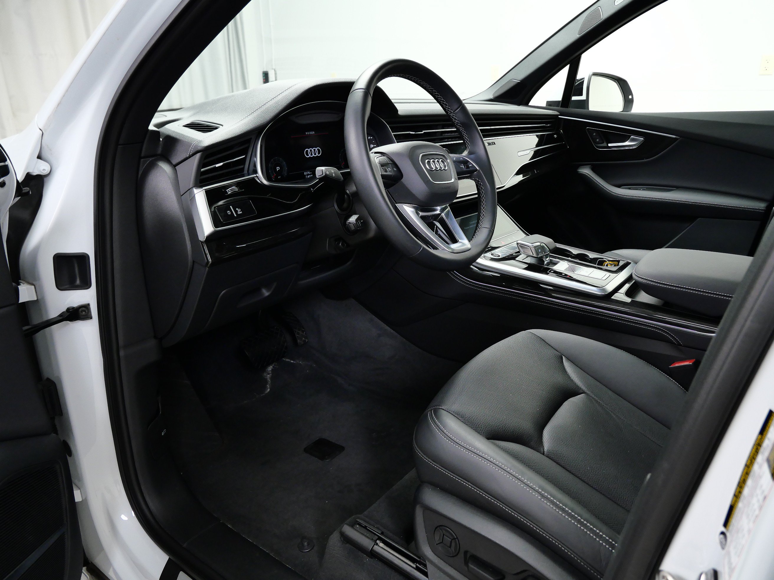 Used 2026 Audi Q7 3.0T Premium Plus w/ Premium Plus Package AWD/4WD image 13