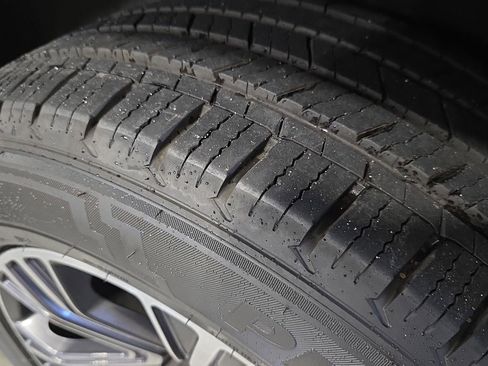 Used 2023 Jeep Wagoneer L Series II image 18